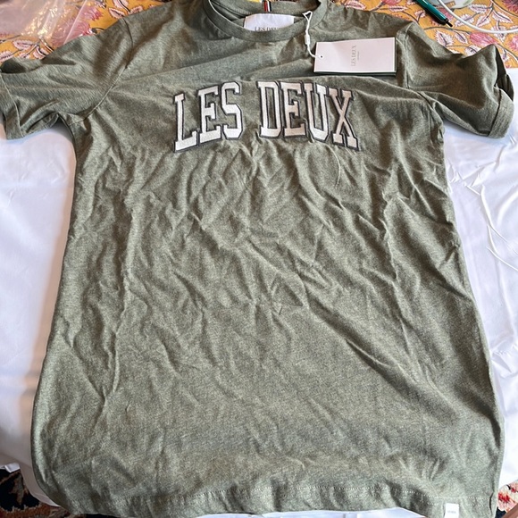 $60 Les Deux Size M Logo Short Sleeve Shirt - Picture 1 of 4